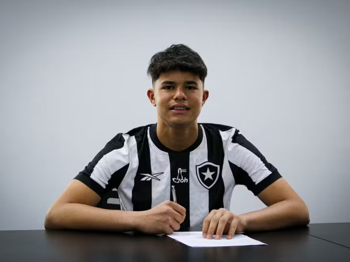 Jovem jogador Bruninho Samudio, filho de Eliza Samudio e ex-goleiro Bruno