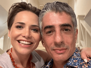 Atores Letícia Colin e Michel Melamed