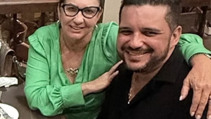 Margareth Serrão, mãe de Virginia Fonseca, e seu namorado, o músico Danielo Nascimento