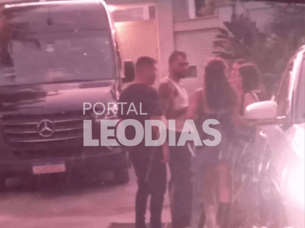 Maisa e Gabigol flagrados juntos em festa