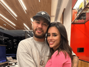 Jogador Neymar e a influenciadora Bruna Biancardi, sua mulher