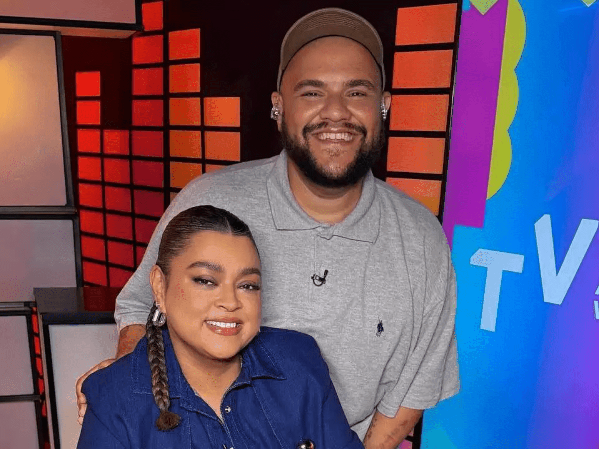 Ex-Fazenda Gominho e a cantora Preta Gil