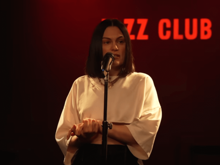 Cantora Jessie J
