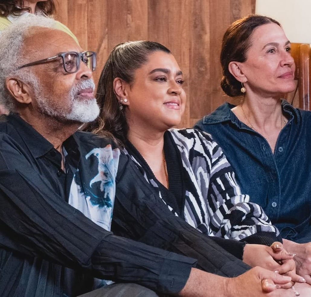 Preta Gil com o pai e a madrasta
