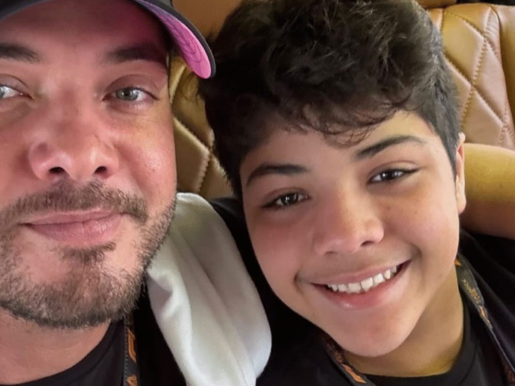Cantor Wesley Safadão e o filho, Yhudy Lima