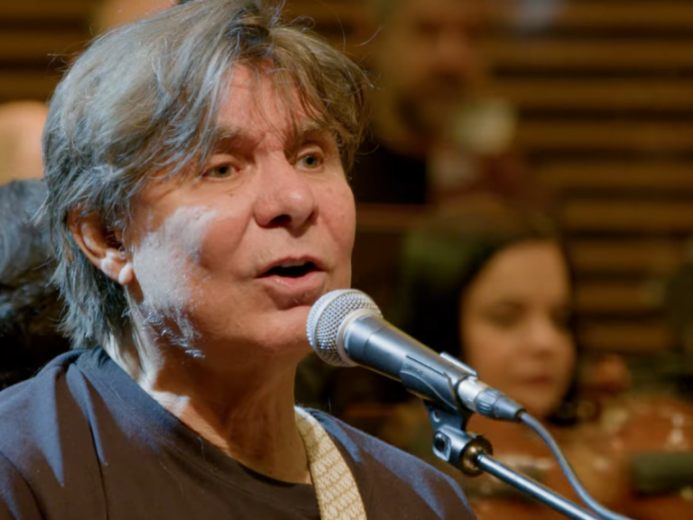 Cantor Lô Borges