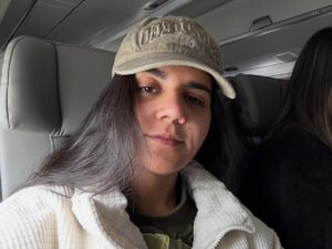 Cantora Yasmin Santos