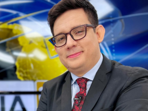 Jornalista e apresentador Erlan Bastos
