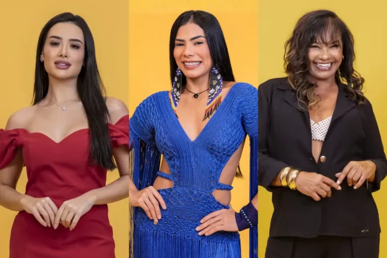 Montagem com três participantes do BBB 26: à esquerda, Jordana em um vestido vermelho ombro a ombro; ao centro, Marciele com vestido azul de crochê e brincos indígenas; à direita, Solange Couto sorridente com blazer preto e acessórios dourados. Fundo amarelo.