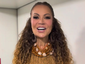 Cantora Solange Almeida