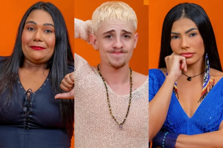 Montagem com três fotos individuais de Chaiany, Juliano Floss e Marciele contra um fundo laranja vibrante. À esquerda, Chaiany sorri com cabelos pretos lisos; ao centro, Juliano Floss posa com cabelos loiros platinados e blusa de tricô; à direita, Marciele encara a câmera com acessórios indígenas e blusa azul.