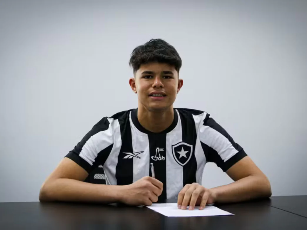 Jovem jogador Bruninho Samudio, filho de Eliza Samudio e ex-goleiro Bruno