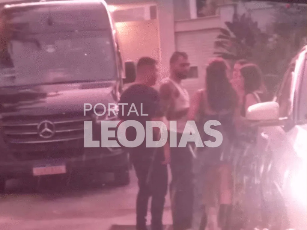 Maisa e Gabigol flagrados juntos em festa