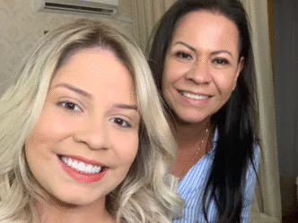 Marília Mendonça e sua mãe, Ruth Moreira
