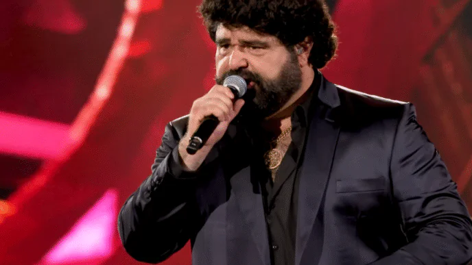 Cantor Fabiano Menotti, da dupla César Menotti e Fabiano