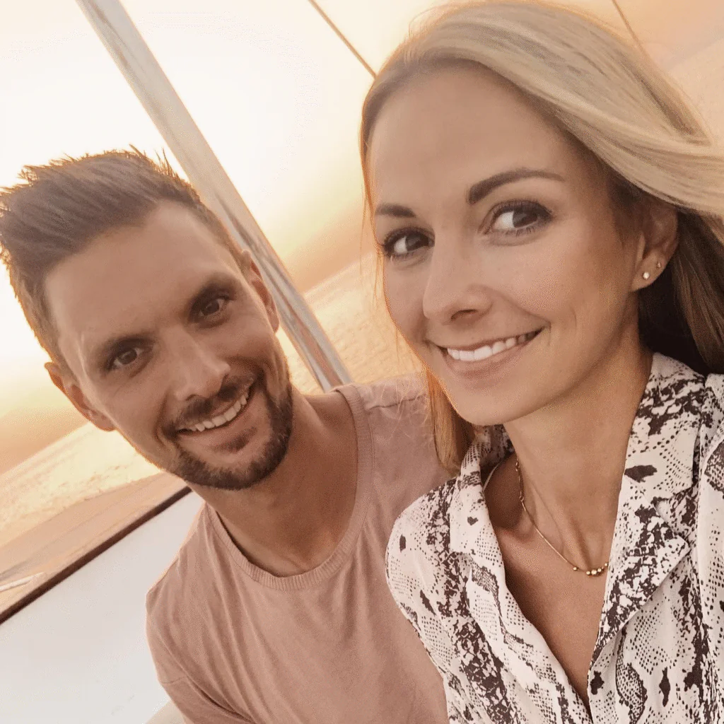 Goleiro Sven Ulreich e Lisa, sua esposa