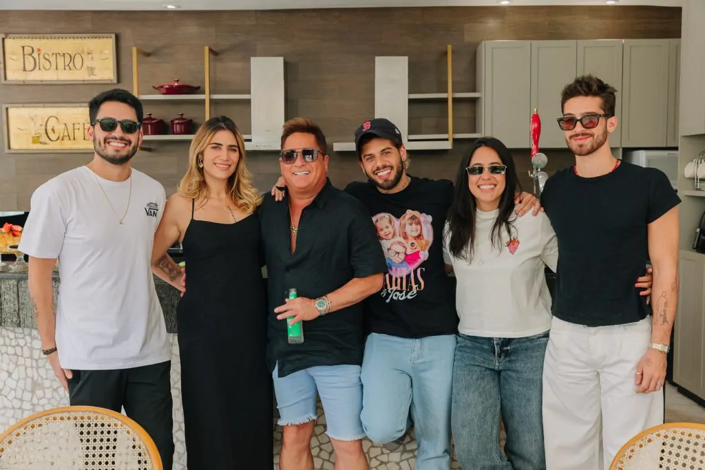 Leonardo com seus filhos