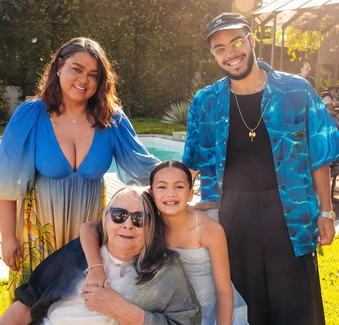 Cantora Preta Gil em família