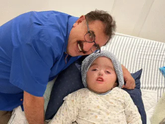 Apresentador Ratinho e o neto, Noah