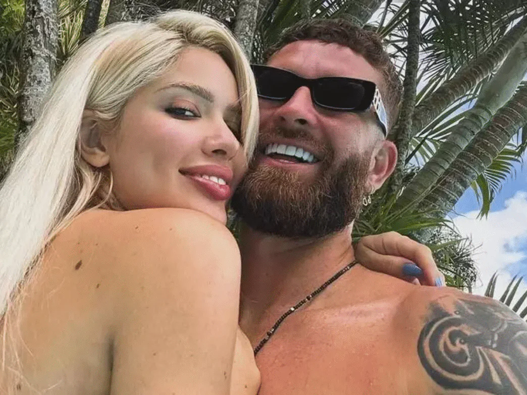 Influenciadora Karoline Lima e jogador Léo Pereira