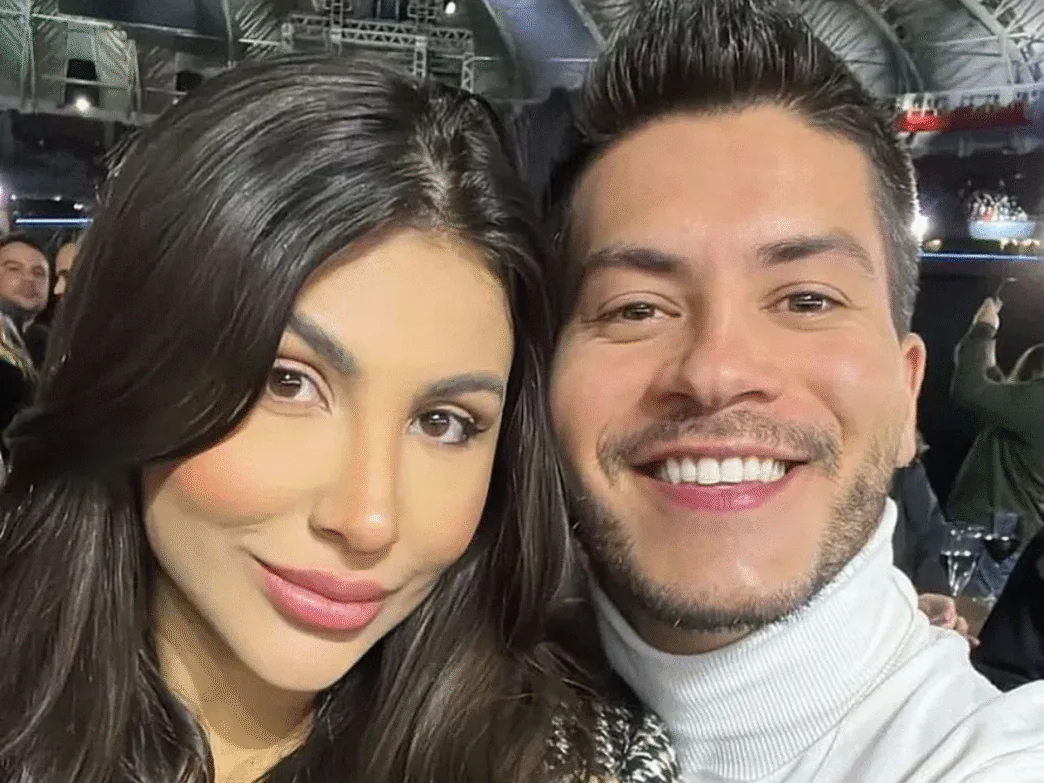 Ator Arthur Aguiar e a namorada, a influenciadora Jheny Santucci