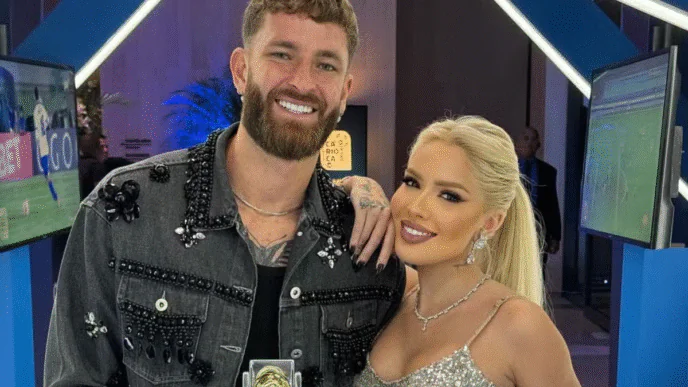 Jogador Léo Pereira e a influenciadora Karoline Lima