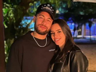 Jogador Neymar e sua mulher, a influenciadora Bruna Biancardi