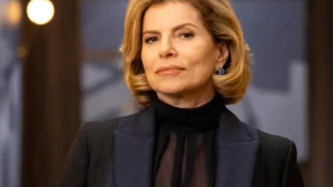 Atriz Débora Bloch como Odete Roitman de Vale Tudo