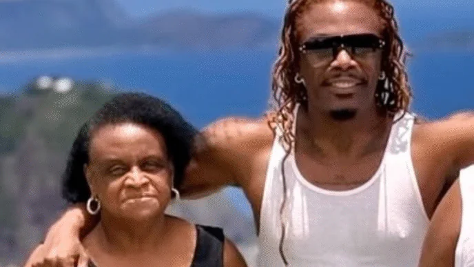 Ator e ex-participante de A Fazenda Creo Kellab e sua mãe, Iracy Pedro Horácio - Foto: Reprodução/ Instagram