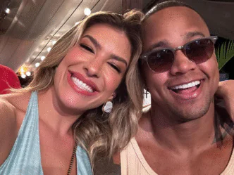 Cantor Léo Santana e sua mulher, a dançarina e influenciadora Lore Improta