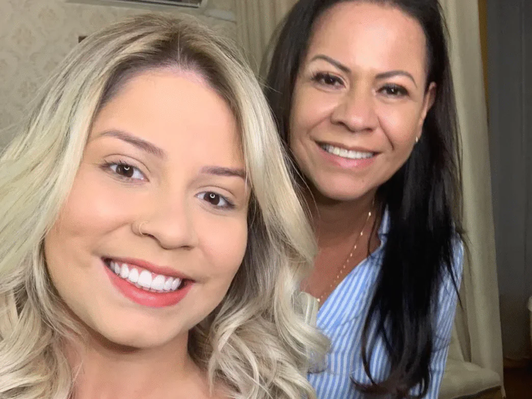 Cantora Marília Mendonça e sua mãe, Ruth Moreira, a Dona Ruth