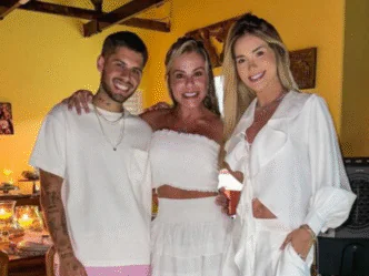 Cantor Zé Felipe, Poliana Rocha, a mulher de Leonarod, e a influenciadora Virginia Fonseca