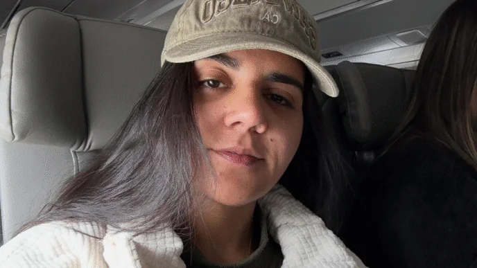 Cantora Yasmin Santos