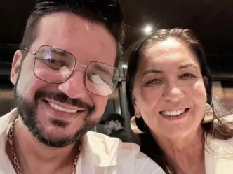 Margareth Serrão, mãe de Virginia Fonseca, e o sanfoneiro Danilo Nascimento