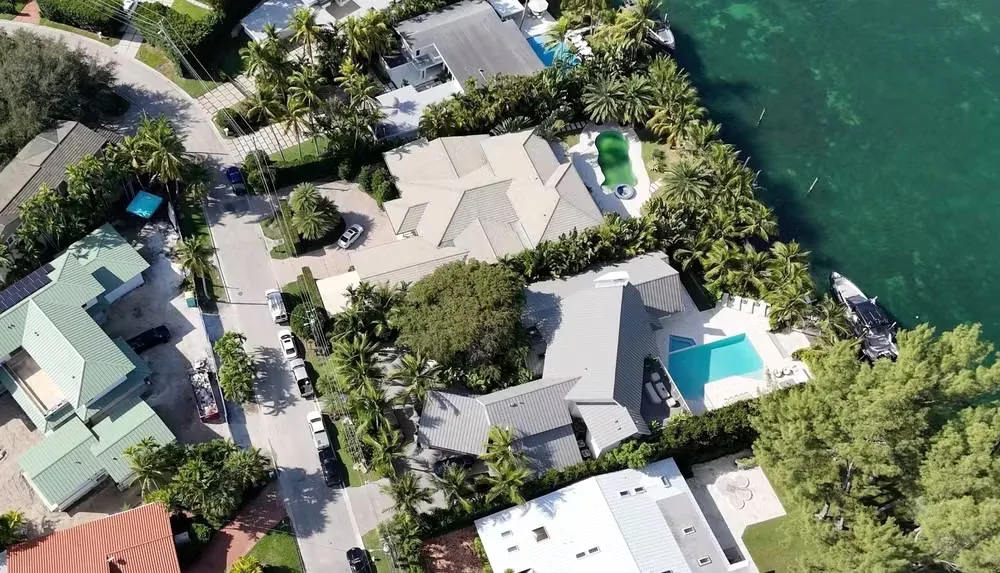 Gisele Bündchen compra imóvel de R$ 77 milhões