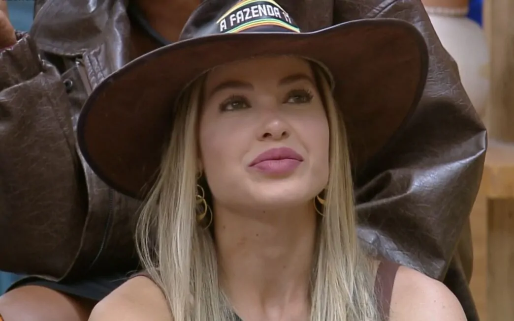 Influenciadora Saory Cardoso em A Fazenda 17