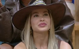 Influenciadora Saory Cardoso em A Fazenda 17