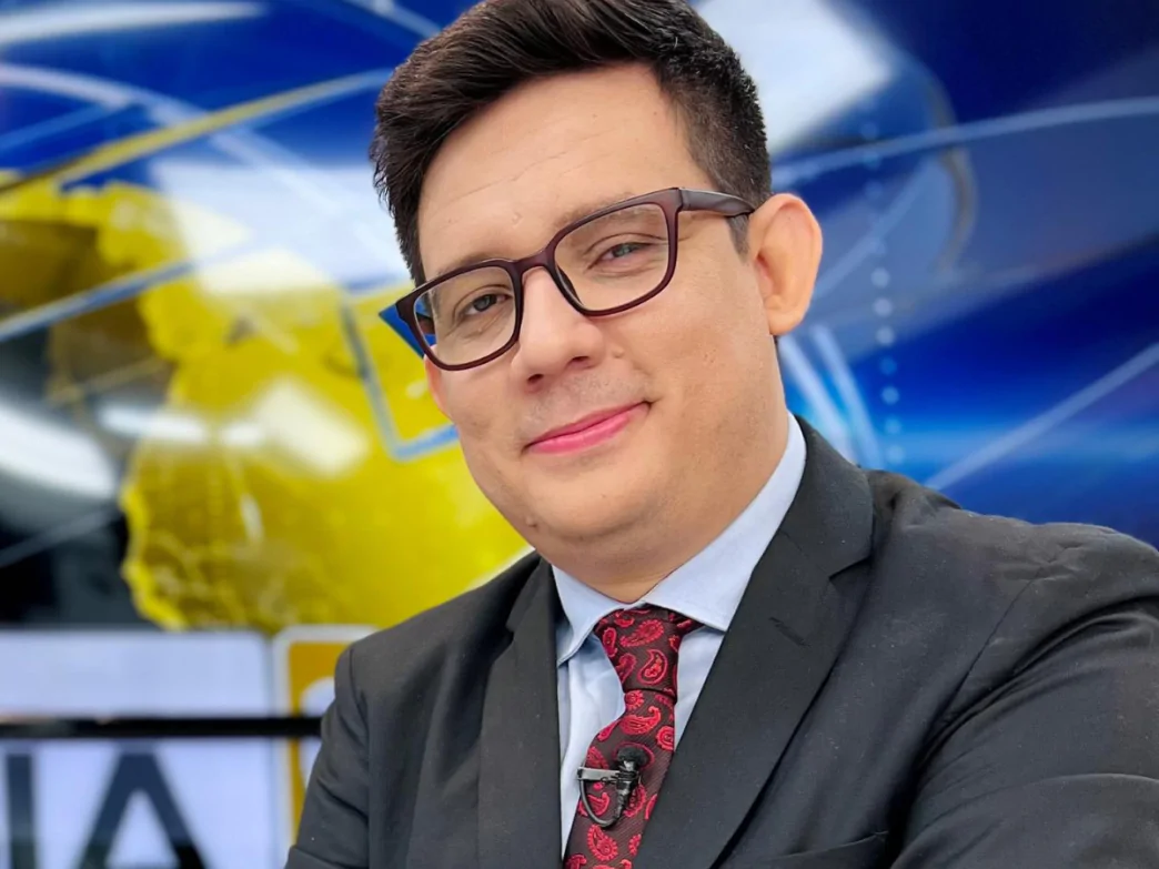 Jornalista e apresentador Erlan Bastos