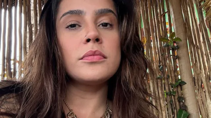 Cantora Lauana Prado