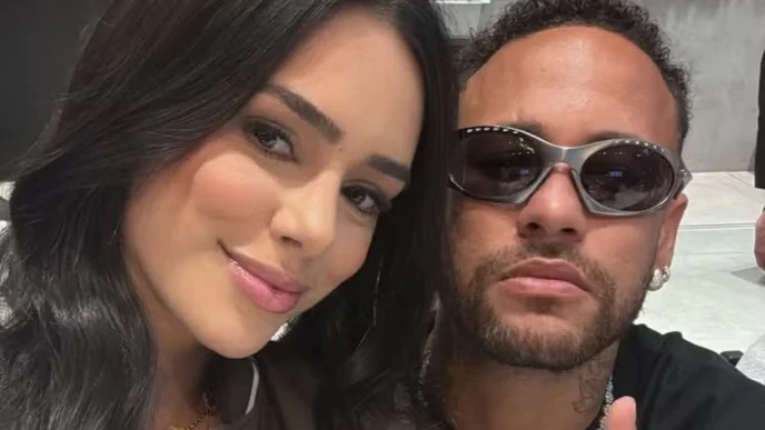 Jogador Neymar e sua mulher, Bruna Biancardi