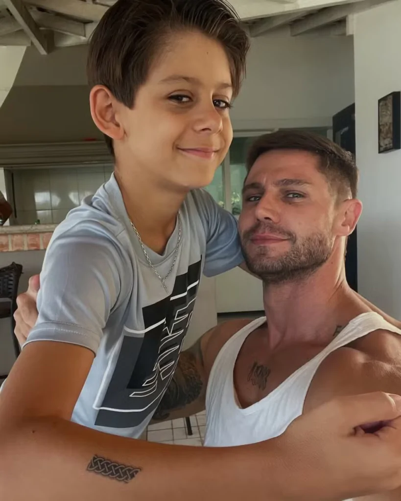 Jonas Sulzbach, do BBB 26, e o filho, João Luca