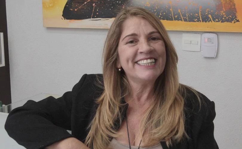 Atriz Tássia Camargo