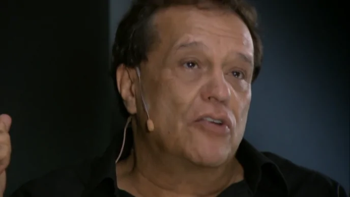 Ator e diretor Dennis Carvalho