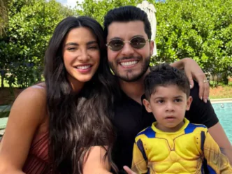 Gabriela Versiani, Murilo Huff e Léo Dias, filho do cantor com Marília Mendonça