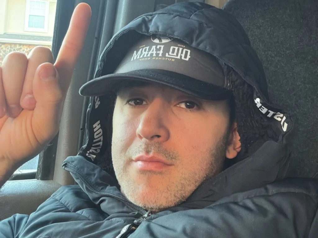 Influenciador brasileiro Júnior Pena