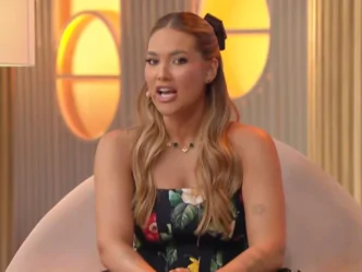 Influenciadora Virginia Fonseca em seu programa no SBT, o Sabadou