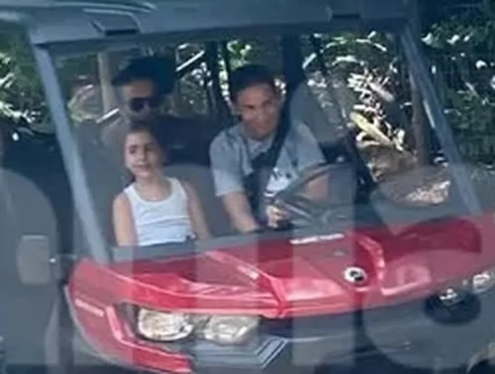 Ivete Sangalo com o ex-marido, o nutricionista Daniel Cady, e as filhas