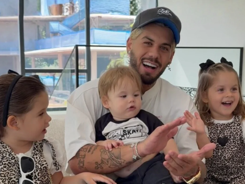 Zé Felipe e os filhos